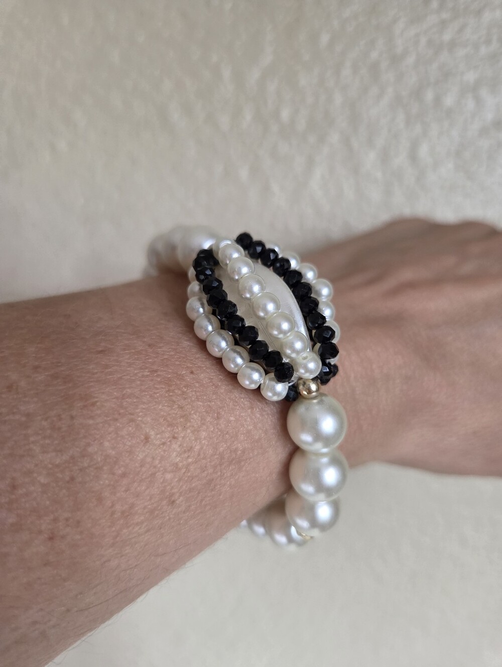 ​chunky faux pearl stretch bracelet 3d beaded cage melon bead black crystal